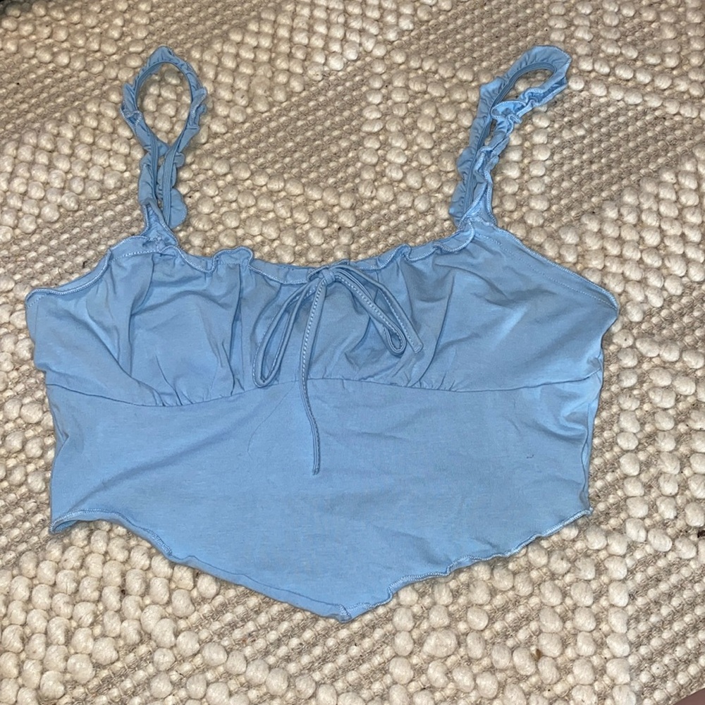V-front Crop Tank Top w/ Tie
